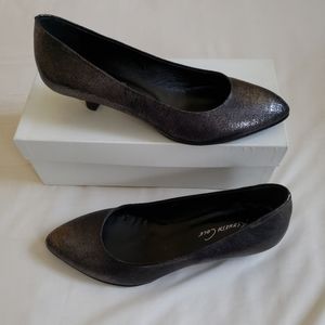 New KENNETH COLE Sz 8 Pewter Kitten Heels Reg $225